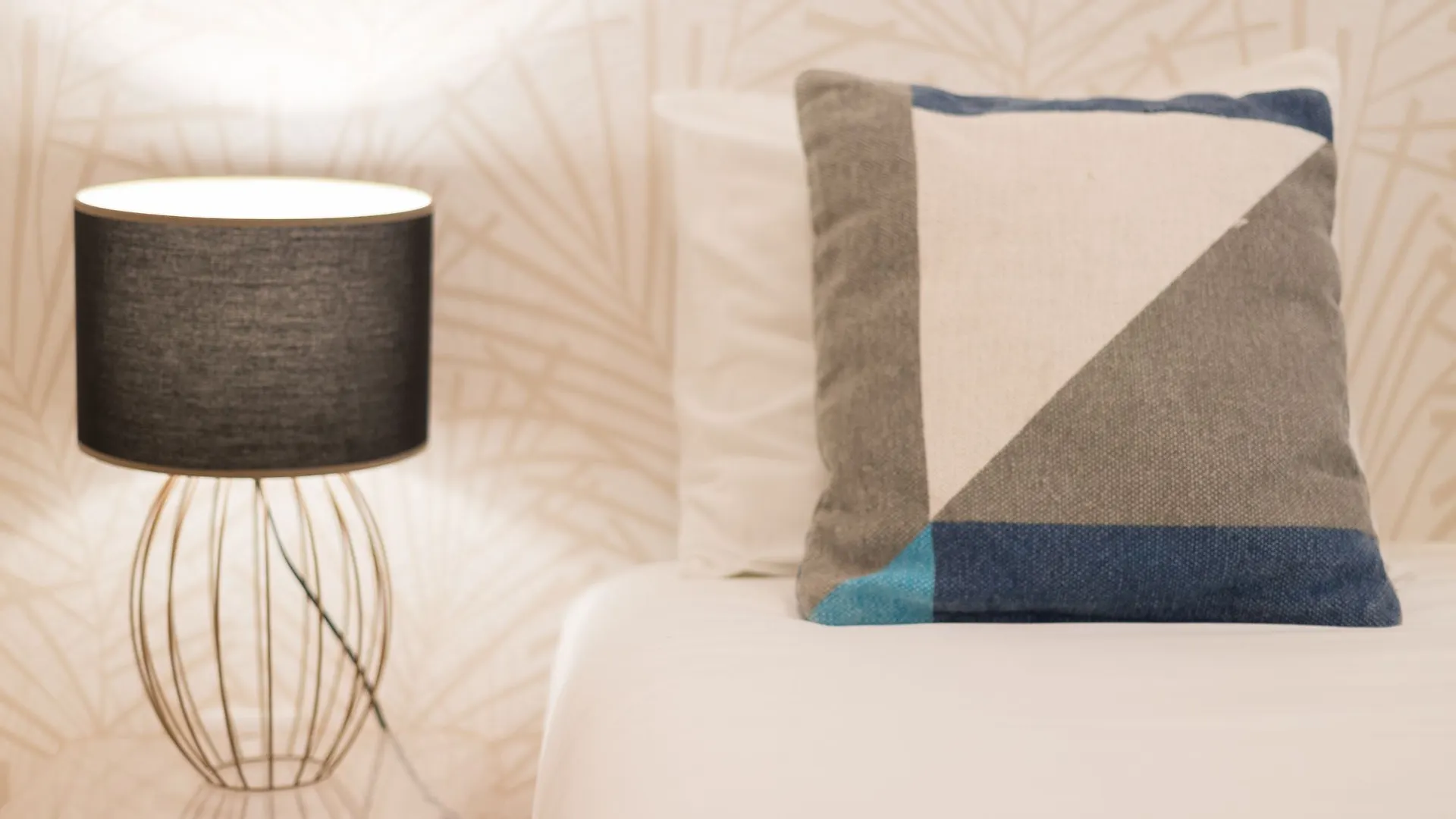 Modern Baixa By Lu Holidays Lisbon Apartment